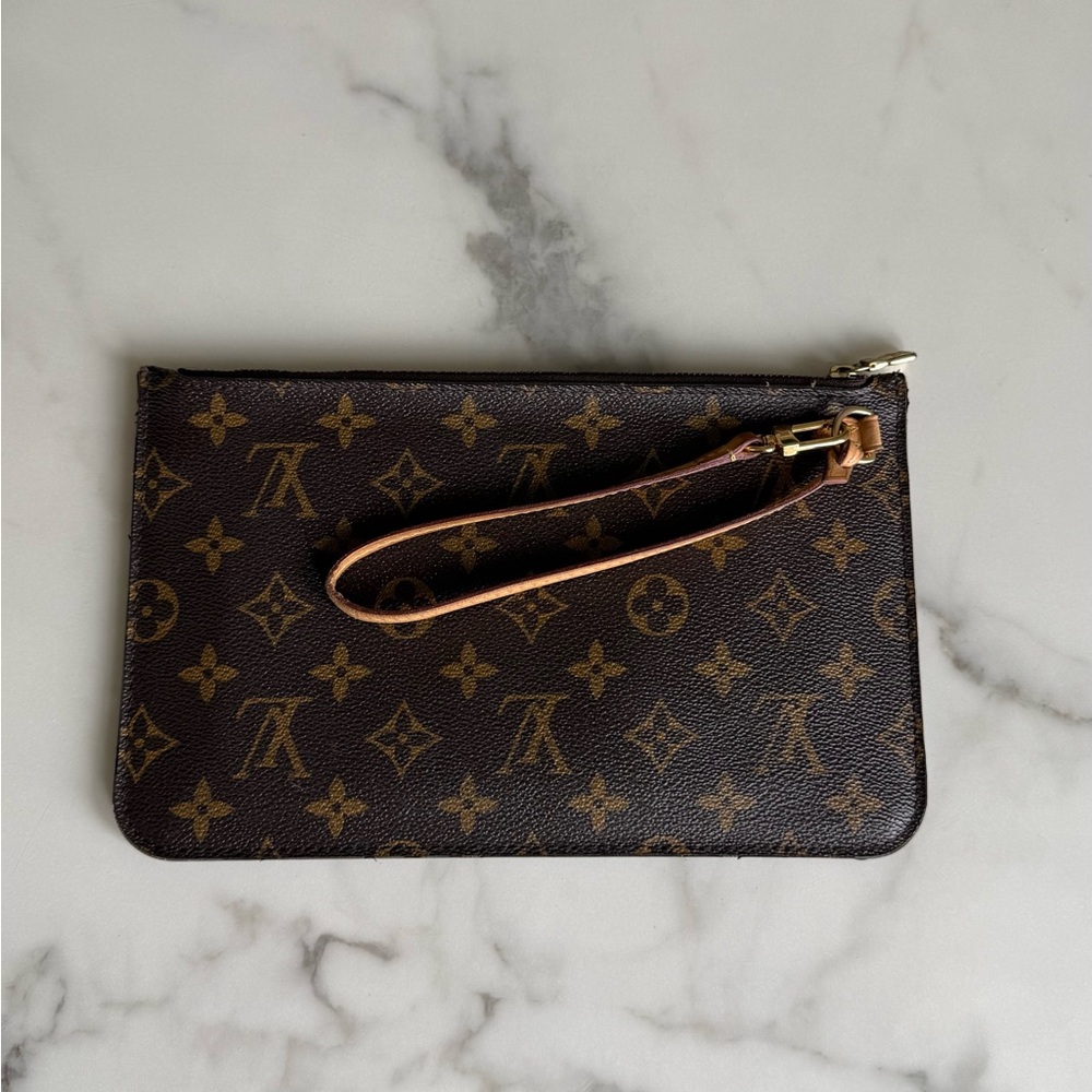 Louis Vuitton Neverfull Pochette Monogram Canvas - Large - Wristlet Purse